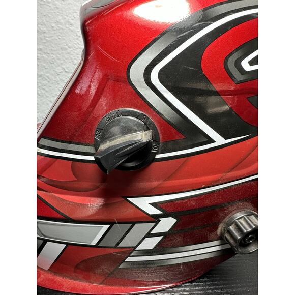 Chicago Electric Welding Auto Darkening Welding Helmet In Red Design Model 63121 - Picture 3 of 4